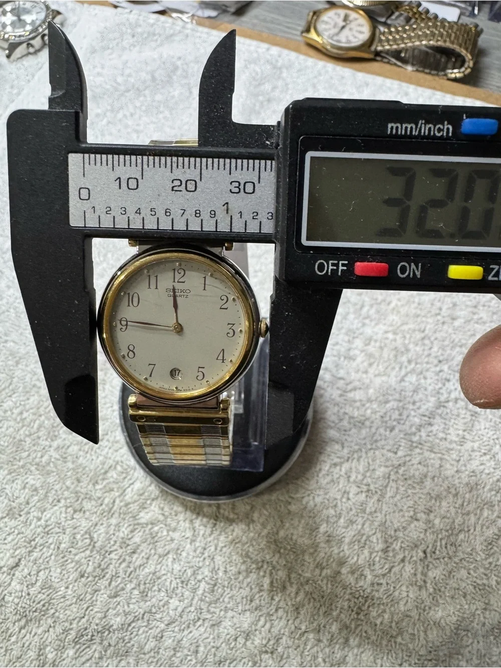 Seiko Two-Tone Gold and Silver Classic Analog Quartz Watch